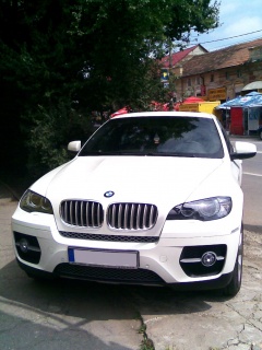 运动型轿车BMW-X6迷人外观 26517)