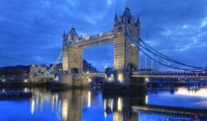 英国伦敦塔桥1024x600宽屏壁纸